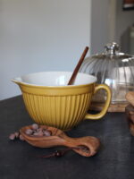 Bol verseur à pâtisserie Mynte Mustard en grès Ib Laursen