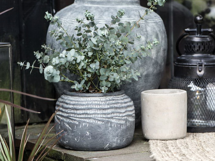 cache-pot_ib_laursen_13104-18.jpg Cache-pot ciment Cleopatra Ib Laursen – Image 1
