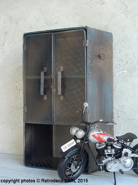 etagere_deco_industrielle_antic_line_seb14778_2.jpg Petite armoire valise métal déco industrielle Antic Line – Image 1
