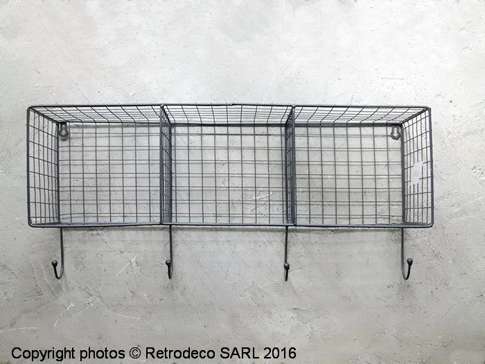etagere_tobs_24171.jpg Etagère murale 3 casiers 4 crochets déco scandinave – Image 1
