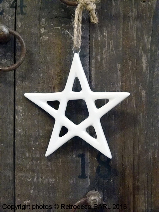 etoile_madam_stoltz_14F94541-073.jpg Etoile porcelaine blanche ajourée déco noël Madam Stoltz – Image 1