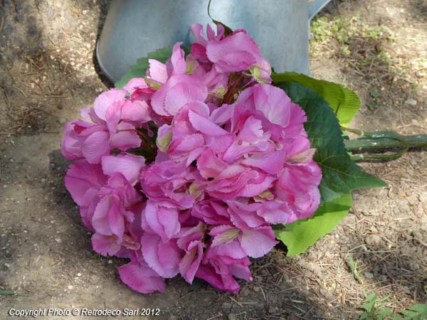 hortensia_rose_vif_deco_cosy_vranckx_94638_023_2.jpg Tige d'hortensia artificielle rose vif déco cosy Vranckx – Image 1
