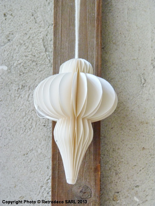 lampion_deco_noel_madam_stoltz_HC105.jpg Boule papier Mia déco noël Madam Stoltz – Image 1