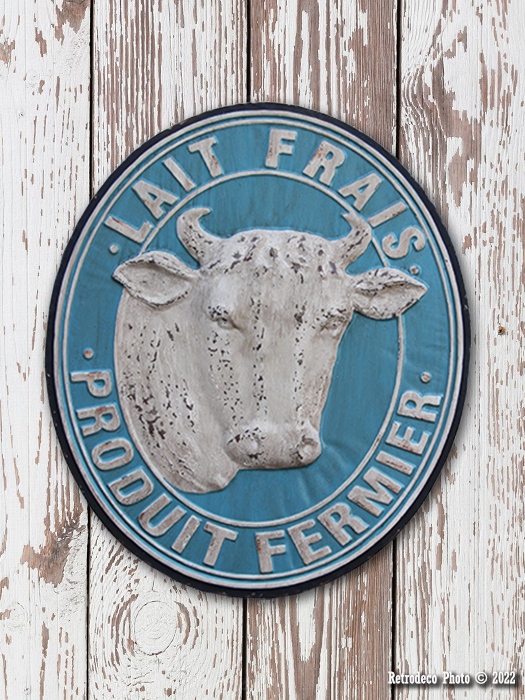 panneau-metal-lait-frais-antic-line-SEB16979.jpg Panneau ovale métal patiné Lait frais déco campagne Antic Line – Image 1