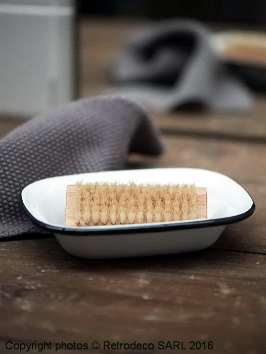 porte_savon_deco_brocante_ib_laursen.jpg Porte-savon émaillé blanc et liseré noir Ib Laursen – Image 1