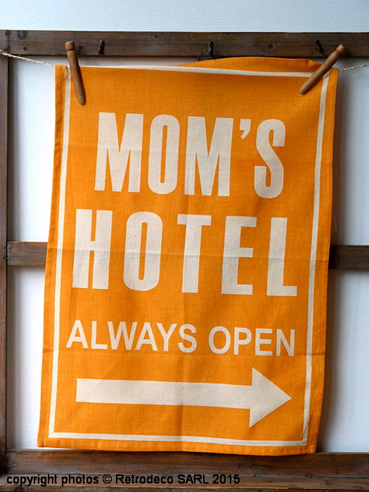 torchon_deco_scandinave_LAFINKa72.jpg Torchon Mom's Hotel déco scandinave retrodeco – Image 1