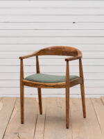 Chaise à accoudoirs acacia Kenzie Chehoma