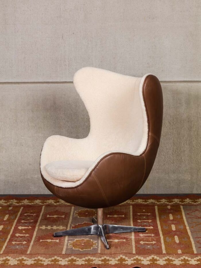 Fauteuil mouton blanc et cuir Tenzing déco vintage Chehoma – Image 1