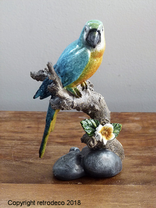 ara_macao_chehoma_22441_3.jpg Ara Macao bleu sur branche céramique et résine Chehoma – Image 1