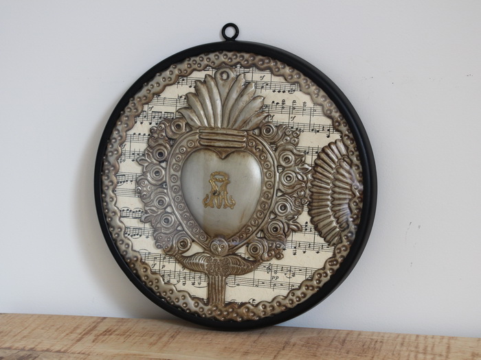 cadre_milagros_chehoma_27633_1.jpg Cadre rond votif Milagros coeur ex-voto GM déco brocante – Image 1