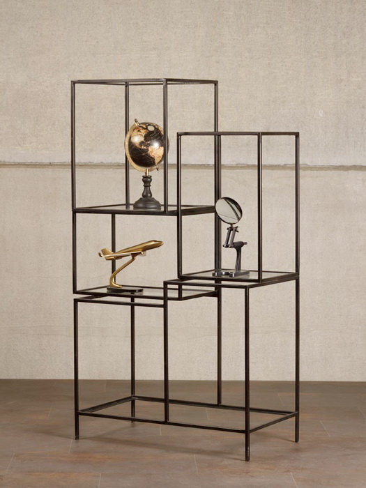 etagere_chehoma_29373_1.jpg Étagère asymétrique métal patine noire et verre Chehoma – Image 1