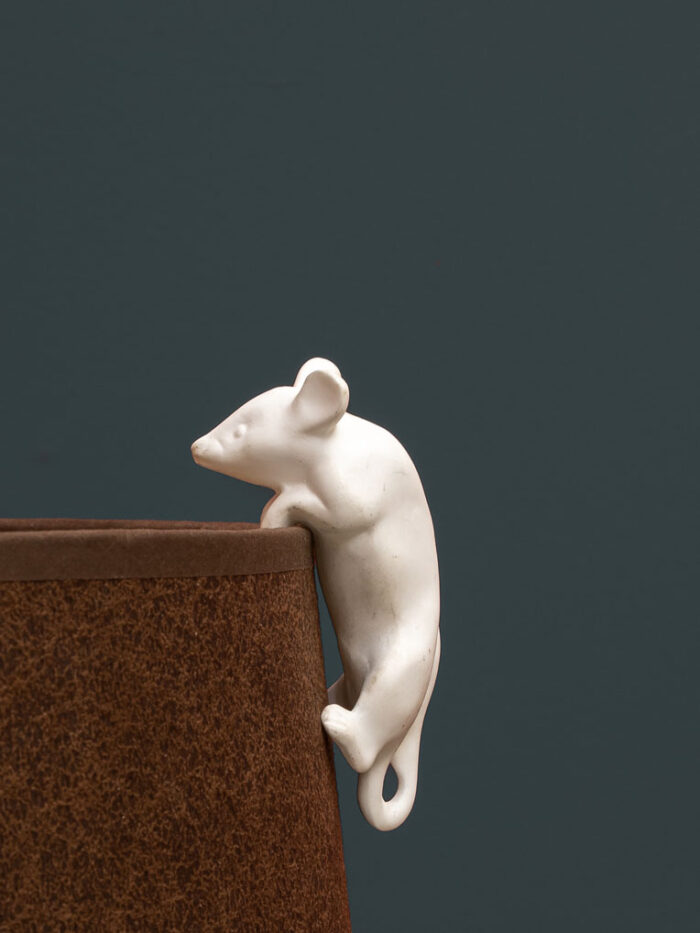 Souris blanche en porcelaine mat à suspendre Chehoma