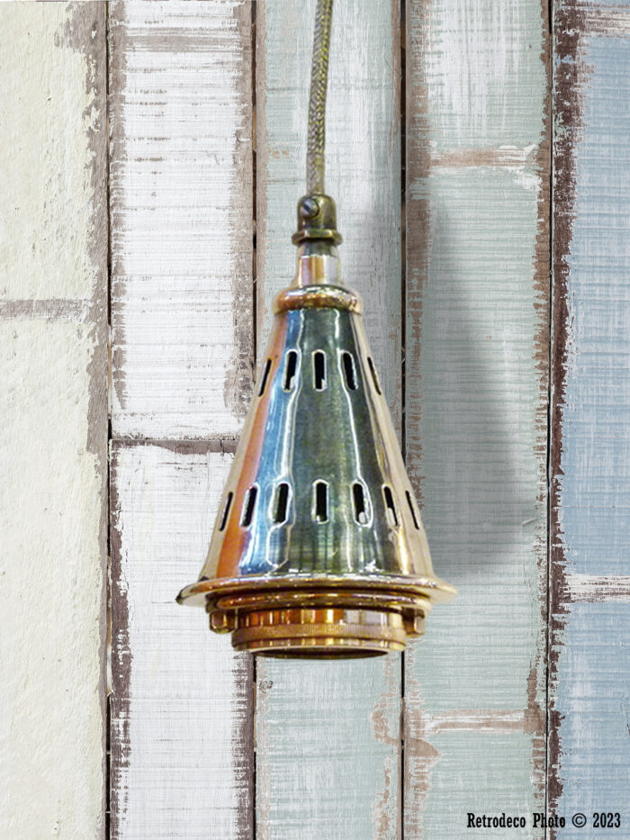 Suspension conique nickel déco atelier Chehoma – Image 1