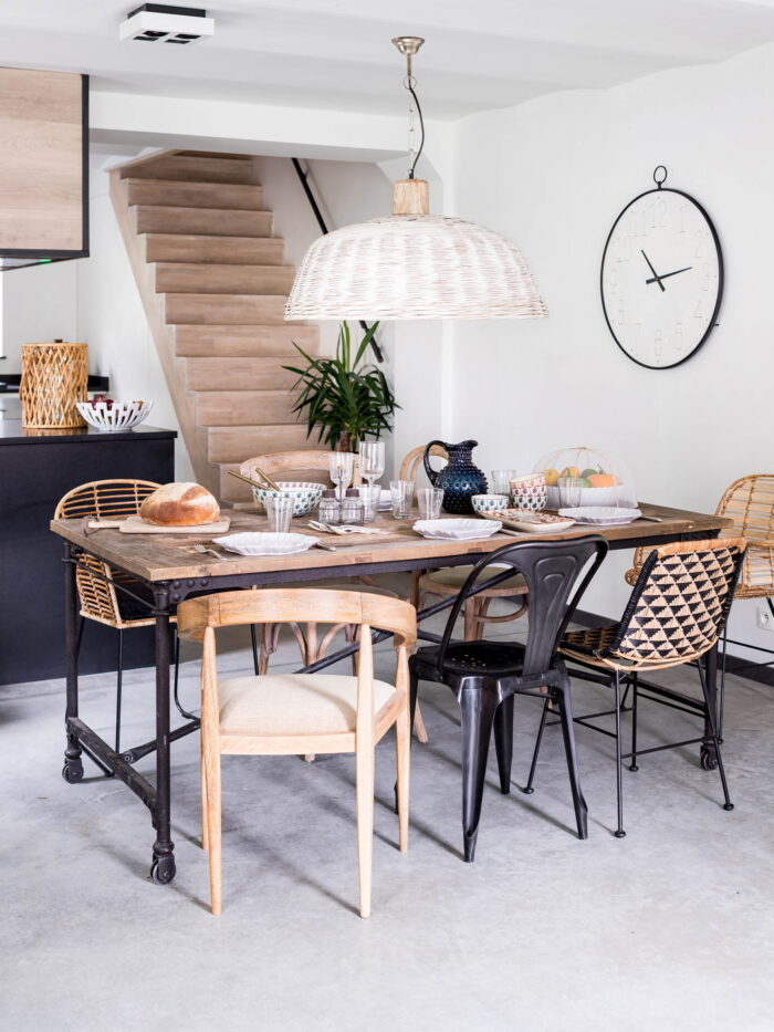 Table tapissier orme et métal 183 cm – Image 4