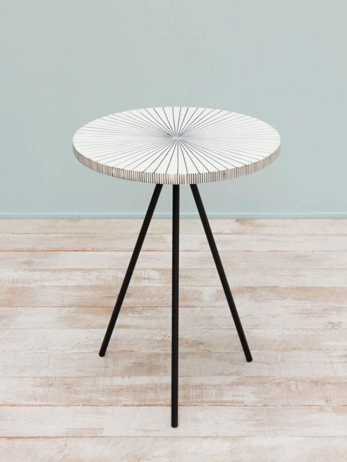 Table d'appoint Graphique Chehoma – Image 1