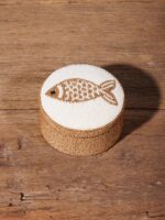 Boîte ronde avec poisson en perles