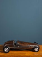 Miniature voiture de course en cuir – Image 2