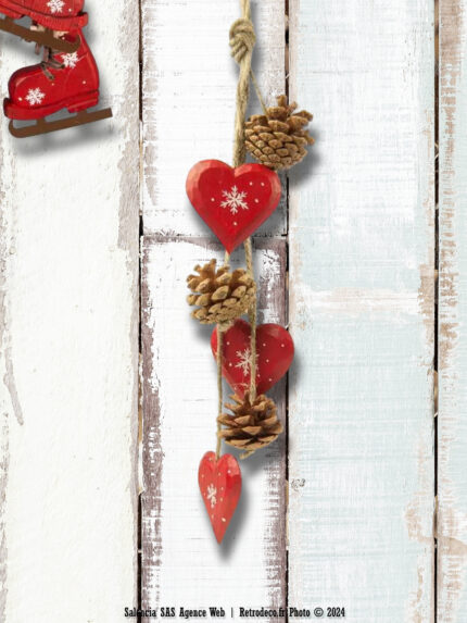 Guirlande Coeurs rouges Et Pommes de pin Antic Line
