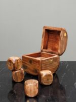 Grande boîte Dé et 5 petits dés
