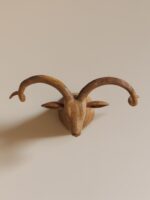 Grande tête de cerf murale en manguier – Image 2