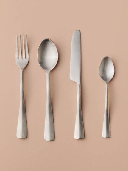 Set de 16 couverts pour 4 personnes argent mat Chehoma