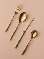 Set de 16 couverts pour 4 personnes dorés – Image 2