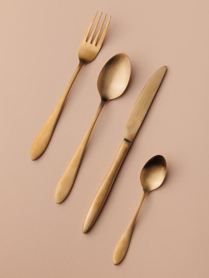 Set de 16 couverts pour 4 personnes finition rosée – Image 2