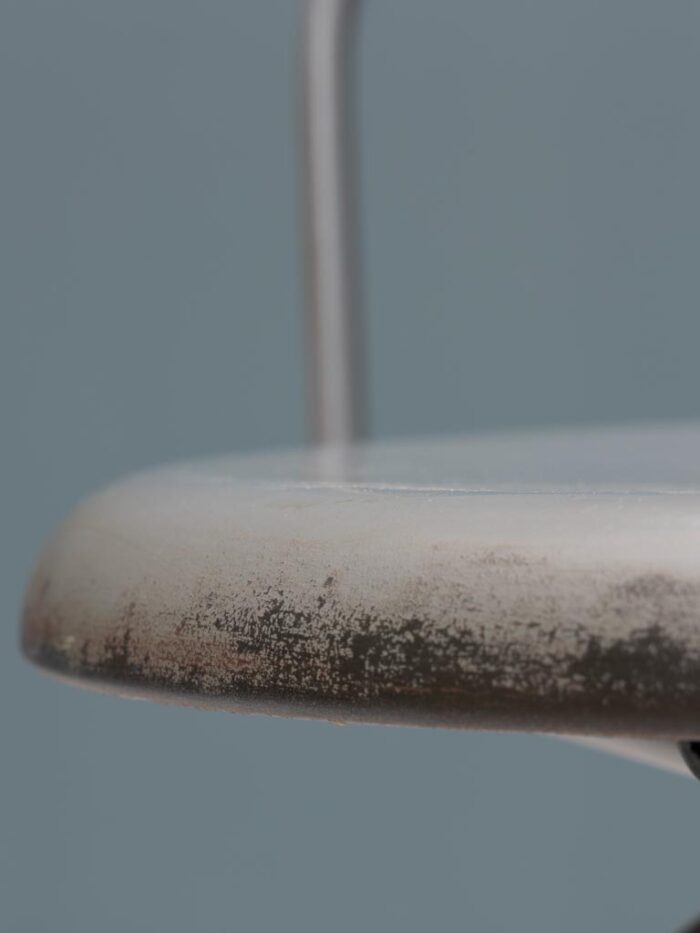 Chaise patine grise Valéry – Image 7