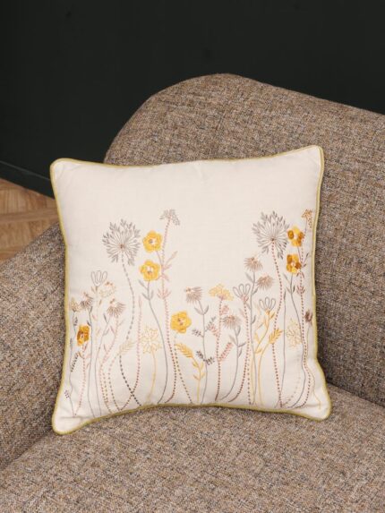 Coussin brodé champêtre Chehoma
