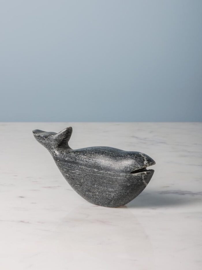 Baleine grise en marbre – Image 2