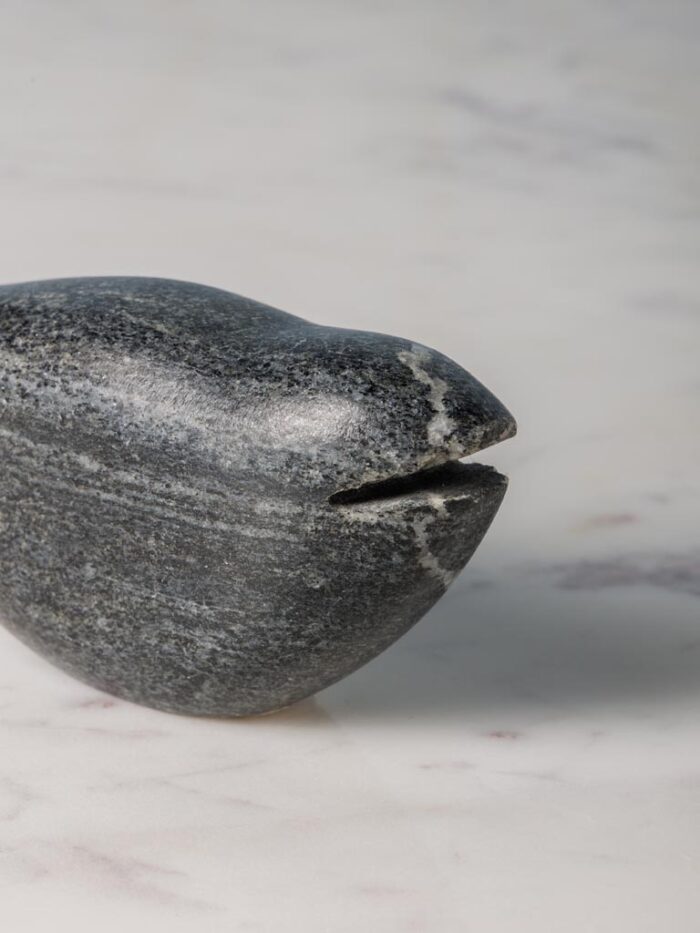 Baleine grise en marbre – Image 3