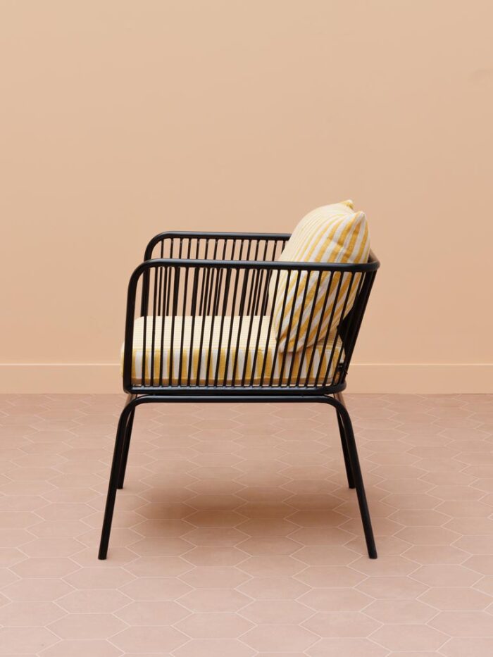 Chaise à accoudoirs rayures jaunes Springs – Image 2
