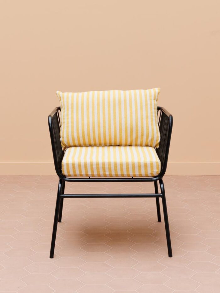 Chaise à accoudoirs rayures jaunes Springs – Image 3