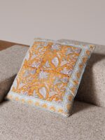 Coussin blockprint fleuri curry – Image 2