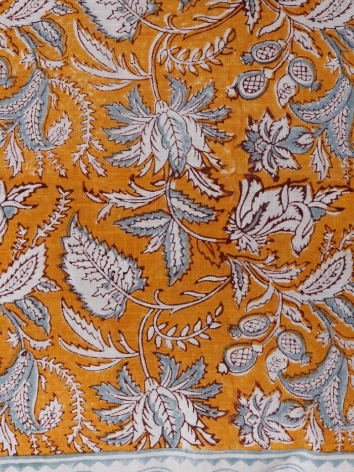 Coussin blockprint fleuri curry – Image 3