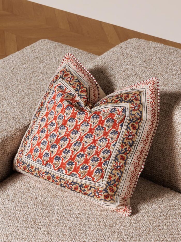 Coussin blockprint fleuri sumak – Image 1
