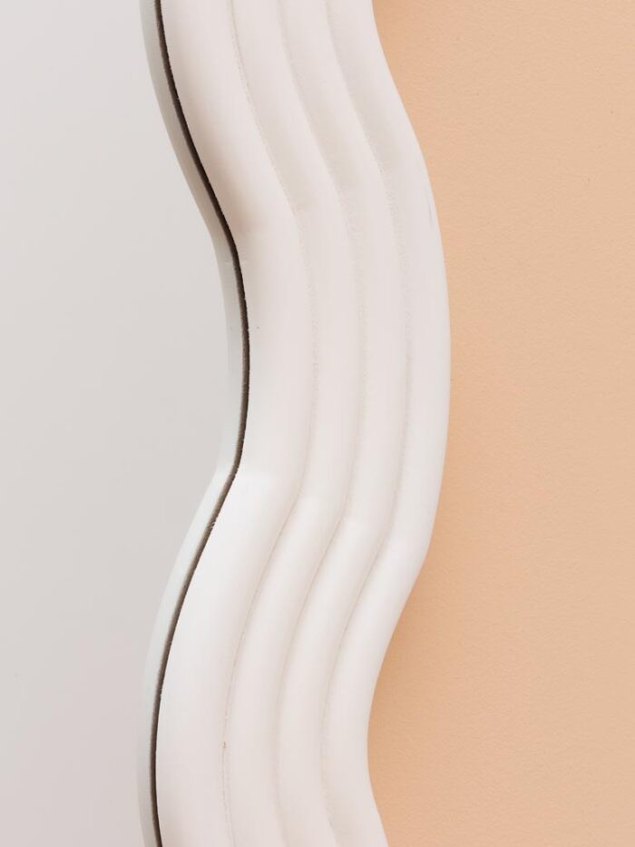 Grand miroir blanc ondulé Ziggy – Image 3