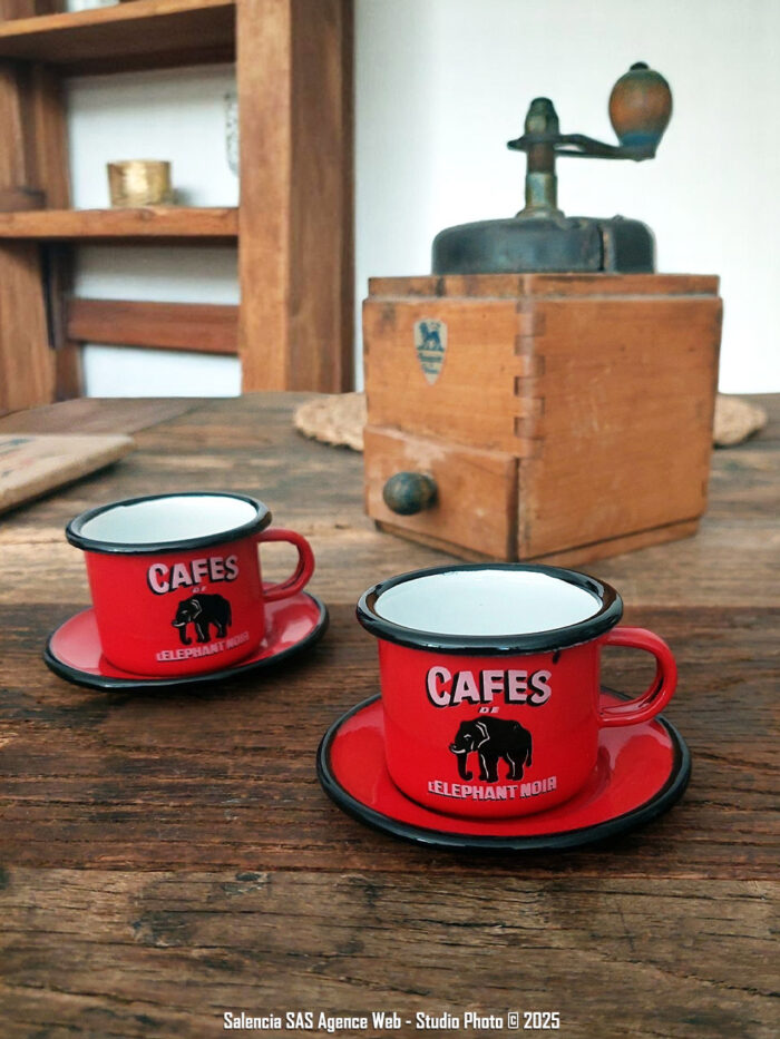 Tasse expresso émaillée rouge Éléphant noir Email Replica