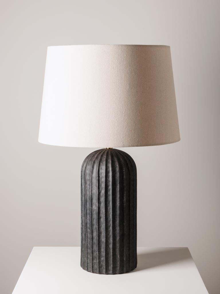 Lampe à poser noire lignée Hilde Chehoma