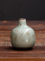 Mini vase gris en céramique – Image 2