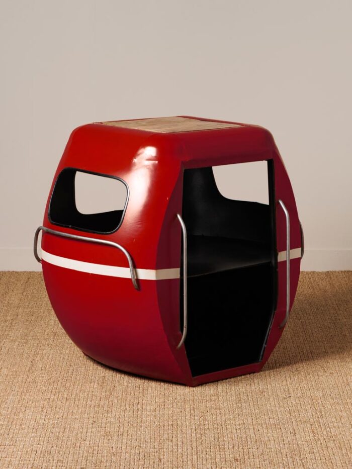 Chevet téléphérique rouge – Image 2
