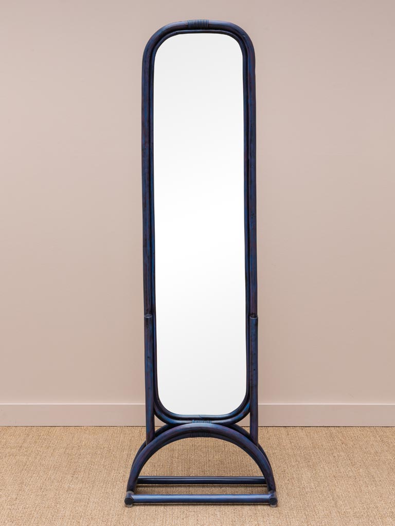 Miroir sur pied rotin bleu Pigmento Chehoma