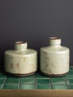 Vase bouteille large vert-de-gris – Image 3